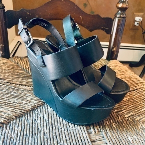 ✨🖤 Express Black Platform Wedge Sandals ✨🖤 Size 6✨🖤✨ - Picture 6 of 8